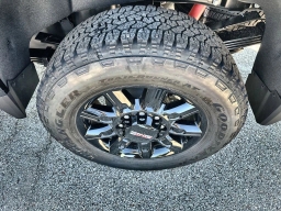 GMC Sierra 3500HD AT4 4WD Crew Cab 159" 2026