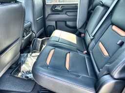 GMC Sierra 3500HD AT4 4WD Crew Cab 159" 2026