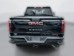 GMC Sierra 3500HD AT4 4WD Crew Cab 159" 2026