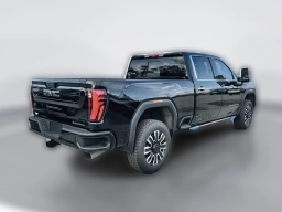 GMC Sierra 2500HD Denali Ultimate 4WD Crew Cab 159" 2026