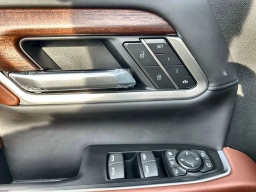 GMC Sierra 2500HD Denali Ultimate 4WD Crew Cab 159" 2026