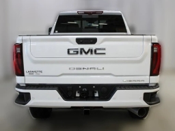 GMC Sierra 2500HD Denali Ultimate 4WD Crew Cab 159" 2026
