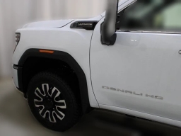 GMC Sierra 2500HD Denali Ultimate 4WD Crew Cab 159" 2026