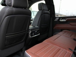 GMC Sierra 2500HD Denali Ultimate 4WD Crew Cab 159" 2026