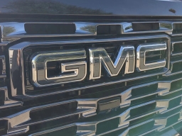 GMC Sierra 2500HD Denali Ultimate 4WD Crew Cab 159" 2026