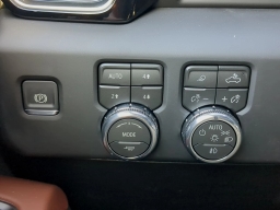 GMC Sierra 2500HD Denali Ultimate 4WD Crew Cab 159" 2026