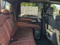 GMC Sierra 2500HD Denali Ultimate 4WD Crew Cab 159" 2026