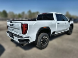 GMC Sierra 2500HD Denali Ultimate 4WD Crew Cab 159" 2026