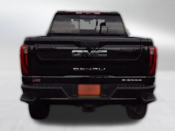 GMC Sierra 3500HD Denali Ultimate 4WD Crew Cab 159" 2026