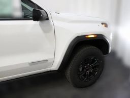 GMC Canyon 2WD Elevation Crew Cab 2025
