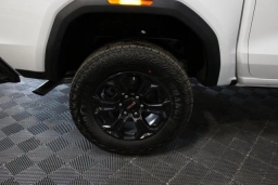 GMC Canyon 2WD Elevation Crew Cab 2025