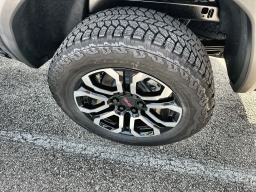 GMC Canyon 4WD AT4 4WD Crew Cab 2026