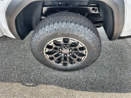 GMC Canyon 4WD AT4 4WD Crew Cab 2026