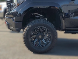 GMC Sierra 1500 AT4 4WD Crew Cab 147" 2025