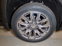 GMC Sierra 1500 Denali 4WD Crew Cab 147" 2026