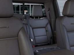 GMC Sierra 1500 Denali 4WD Crew Cab 147" 2026