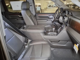 GMC Sierra 1500 Denali 4WD Crew Cab 147" 2026