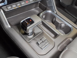 GMC Sierra 1500 Denali 4WD Crew Cab 147" 2026