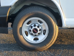 GMC Savana Cargo Van RWD 2500 135" 2025