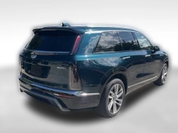 Cadillac VISTIQ Luxury AWD 4dr 2026