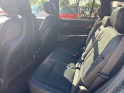 Cadillac VISTIQ Luxury AWD 4dr 2026