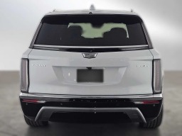 Cadillac VISTIQ Luxury AWD 4dr 2026