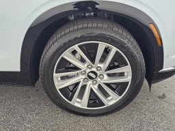 Cadillac VISTIQ Luxury AWD 4dr 2026