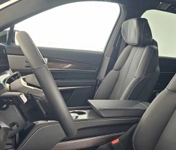 Cadillac VISTIQ Luxury AWD 4dr 2026