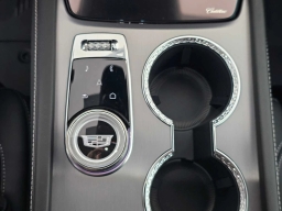 Cadillac VISTIQ Luxury AWD 4dr 2026