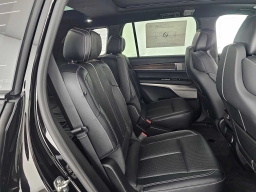 Cadillac VISTIQ Luxury AWD 4dr 2026