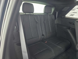 Cadillac VISTIQ Luxury AWD 4dr 2026