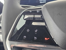 Cadillac VISTIQ Luxury AWD 4dr 2026