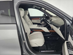 Cadillac VISTIQ Luxury AWD 4dr 2026