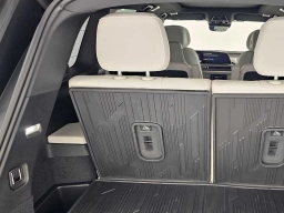 Cadillac VISTIQ Luxury AWD 4dr 2026