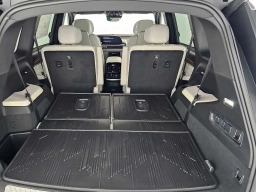 Cadillac VISTIQ Luxury AWD 4dr 2026