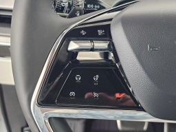 Cadillac VISTIQ Luxury AWD 4dr 2026