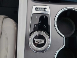 Cadillac VISTIQ Luxury AWD 4dr 2026