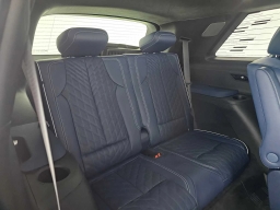 Cadillac VISTIQ Premium Luxury AWD 4dr 2026