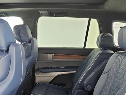 Cadillac VISTIQ Premium Luxury AWD 4dr 2026