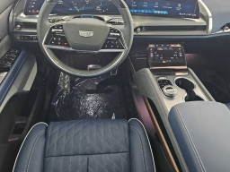 Cadillac VISTIQ Premium Luxury AWD 4dr 2026