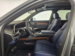 Cadillac VISTIQ Premium Luxury AWD 4dr 2026