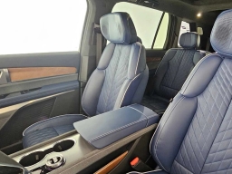 Cadillac VISTIQ Premium Luxury AWD 4dr 2026