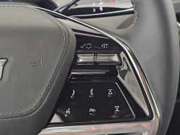 Cadillac VISTIQ Premium Luxury AWD 4dr 2026