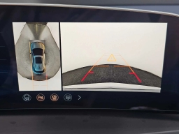 Cadillac VISTIQ Premium Luxury AWD 4dr 2026