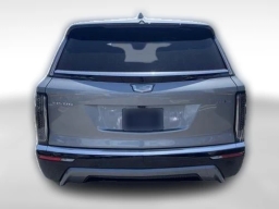 Cadillac VISTIQ Premium Luxury AWD 4dr 2026