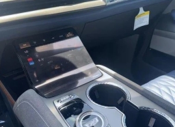 Cadillac VISTIQ Premium Luxury AWD 4dr 2026