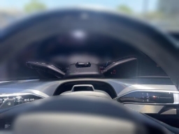 Cadillac VISTIQ Premium Luxury AWD 4dr 2026