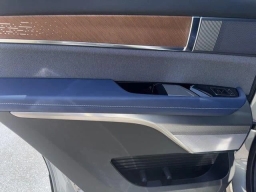 Cadillac VISTIQ Premium Luxury AWD 4dr 2026