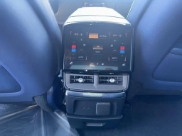 Cadillac VISTIQ Premium Luxury AWD 4dr 2026