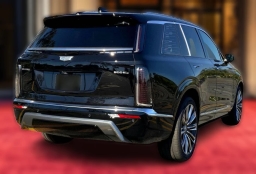Cadillac VISTIQ Premium Luxury AWD 4dr 2026